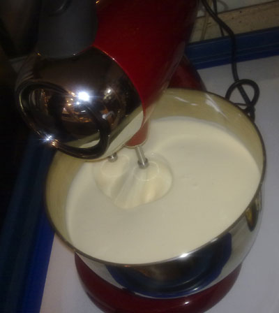 CREMA 冷却后和MASCARPONE 