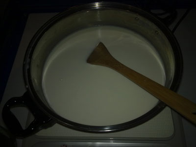 一升牛奶先加热