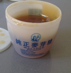 麦芽糖在货行买来做点心的。