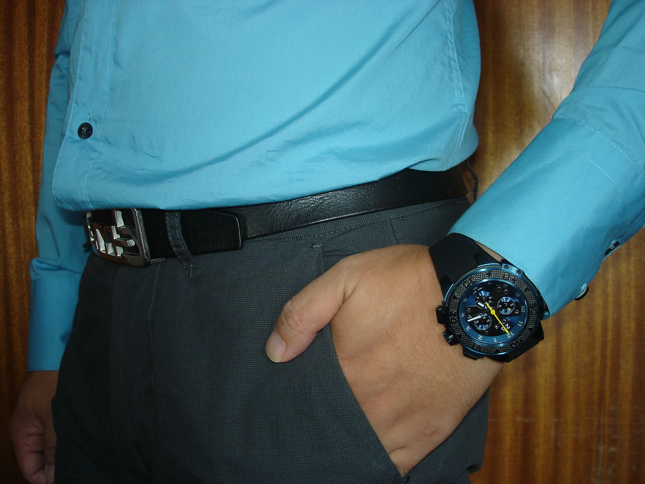 xtous002.JPG