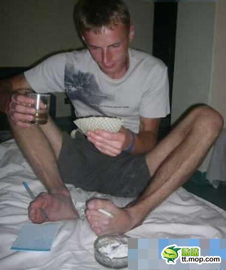 四肢并用, 终于HOLD住了.jpg