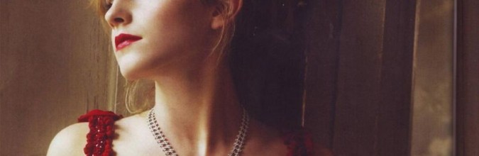 emma-watson-in-italian-vogue-c-3518-675x220.jpg