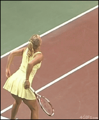 Wozniacki-tennis-shakes.gif