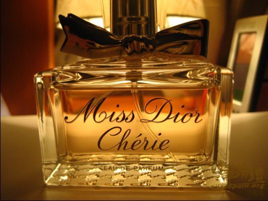 MISS DIOR CHERIE