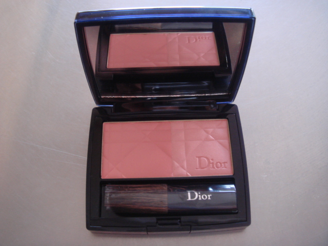 这个能看的出来有两个颜色吗?技术问题...