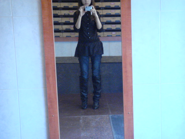 靴  穿着拍清楚点  这个跟平的 只有1厘米 可以上班穿