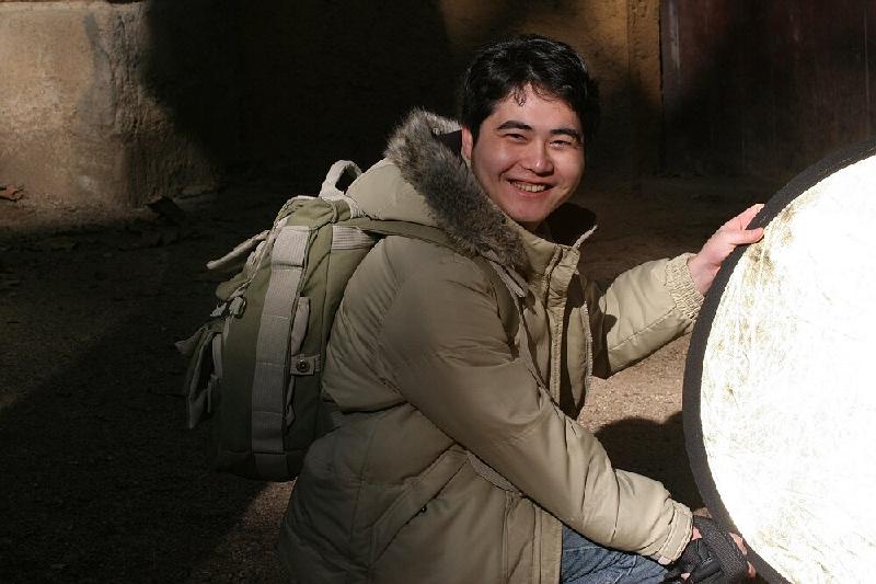 应本人要求，本照片有损形象，实在不雅，但是为了响应三个代表的精神，本着搞活论坛的号召，兹决定照片付费观看，请大家 ...