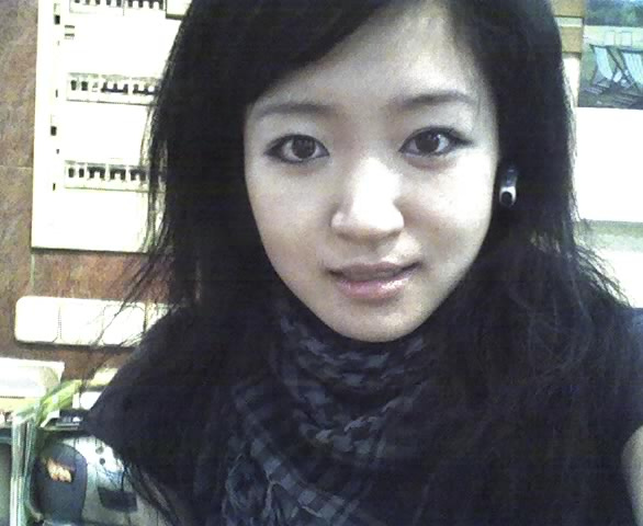 仔细看眼头的地方是比较犀利的。。