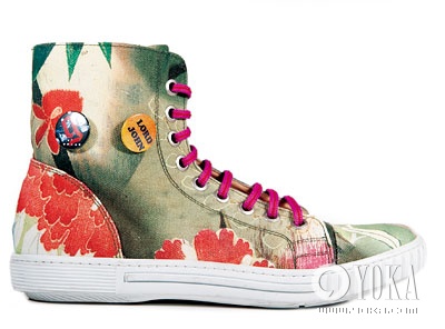 彩色印花平底系带鞋 Galliano.jpg