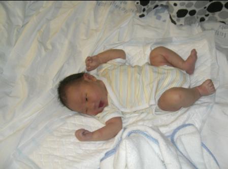 刚出生的时候4.5公斤