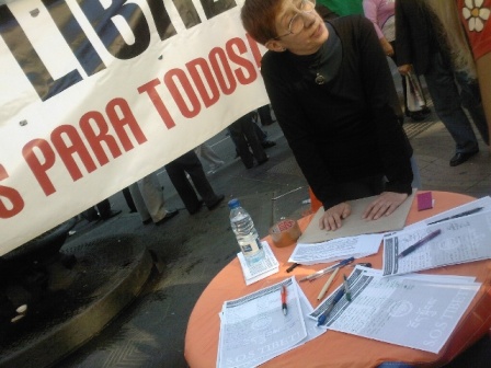 他们的签名支持表格.......