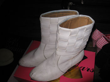 都穿的不成样了