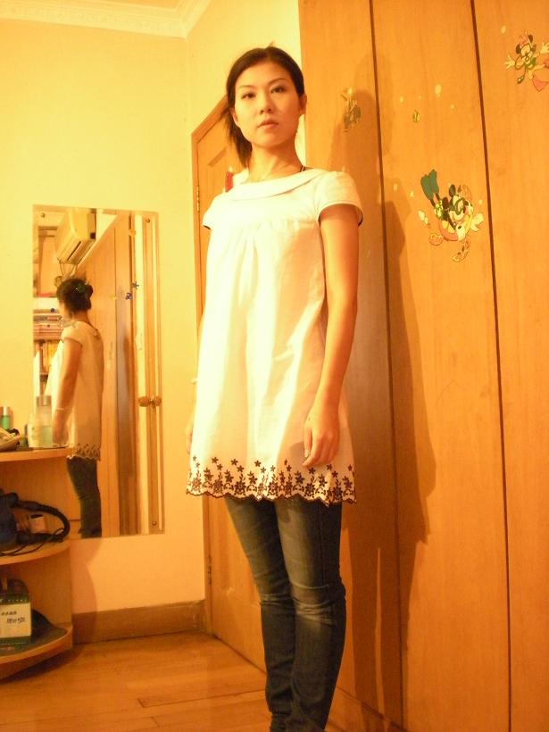 配牛仔裤的感觉也不错