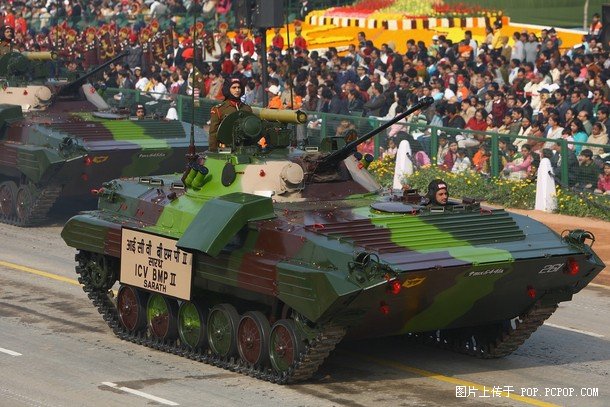 BMP-2步兵战车.jpg